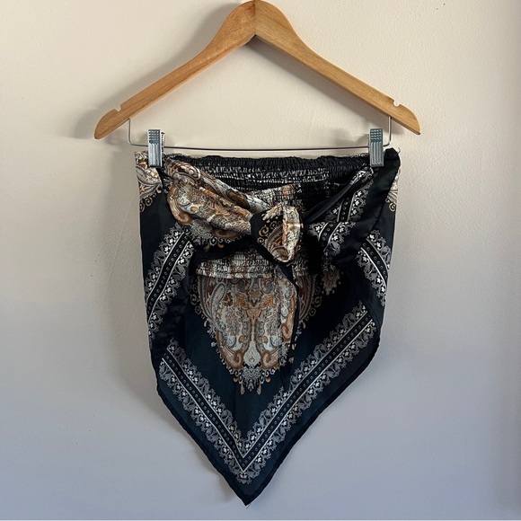 Bandanna Strapless Top - Picture 2 of 3